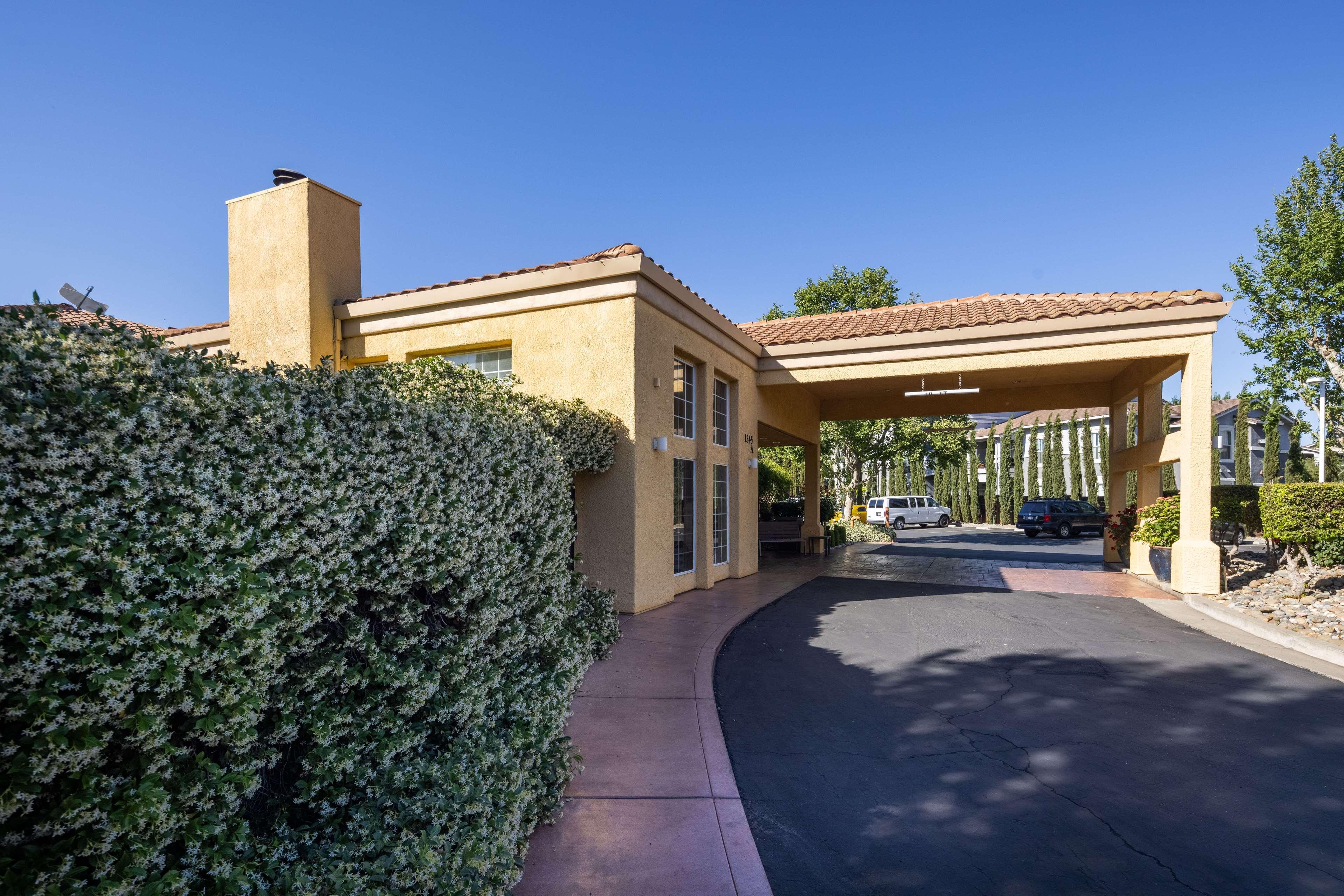 Best Western Plus Dixon Davis Luaran gambar