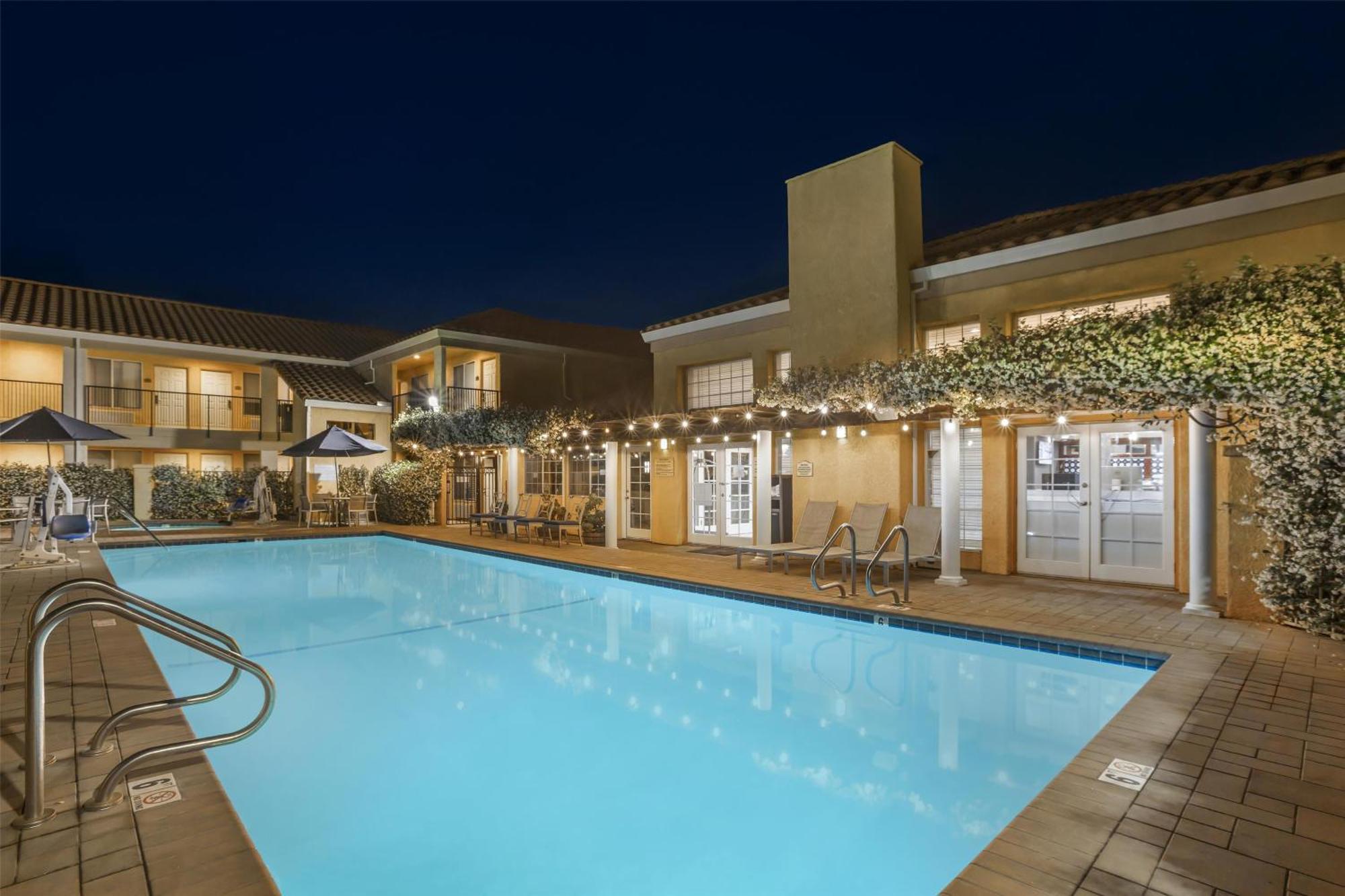 Best Western Plus Dixon Davis Luaran gambar